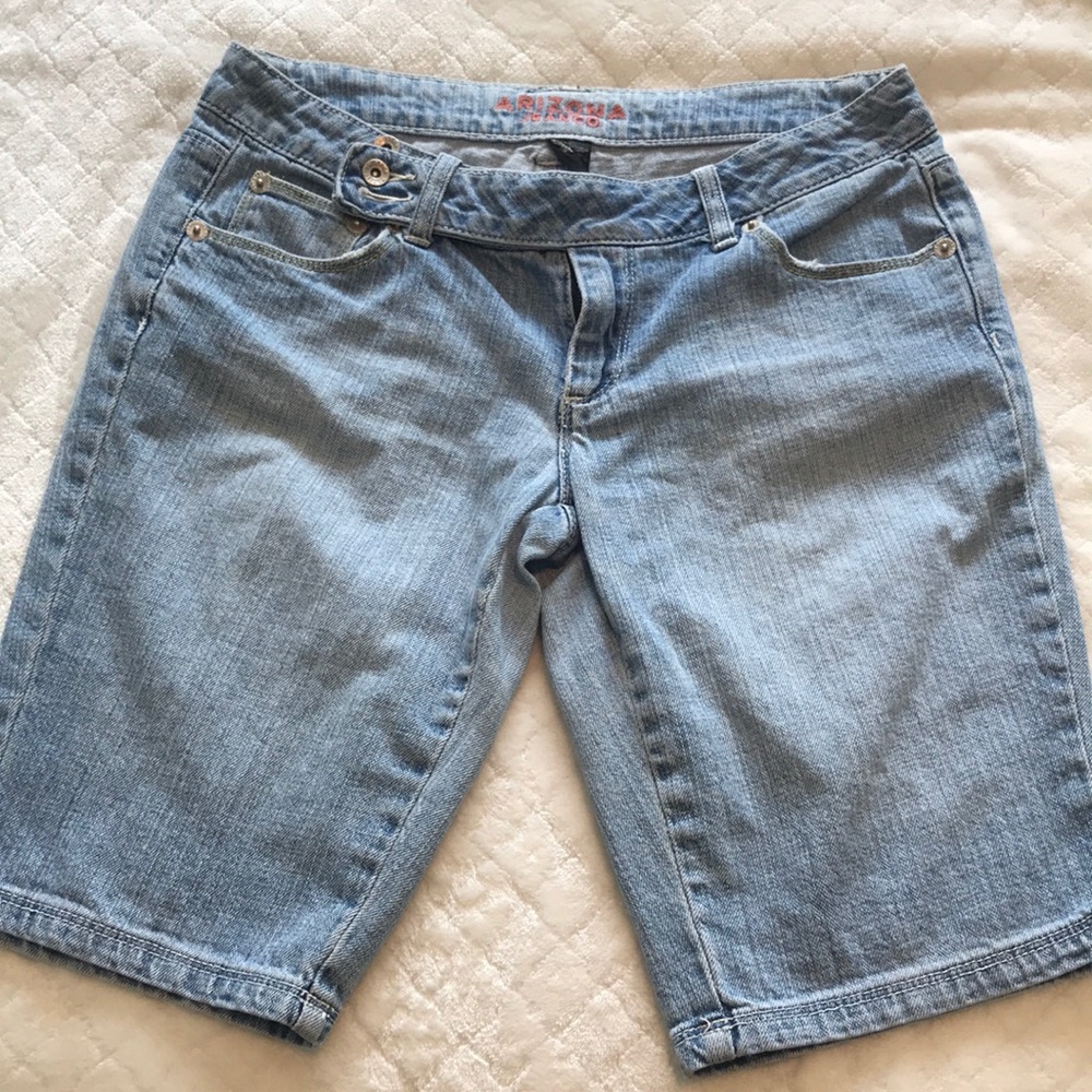 Arizona JeanCo light denim faded shorts